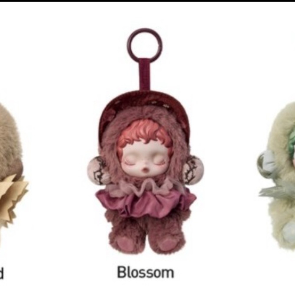 Blossom Plush Keychain by Skull panda